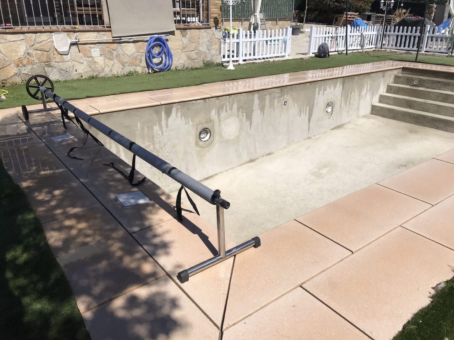 Rehabilitación integral de piscinas comunitarias por Cameros